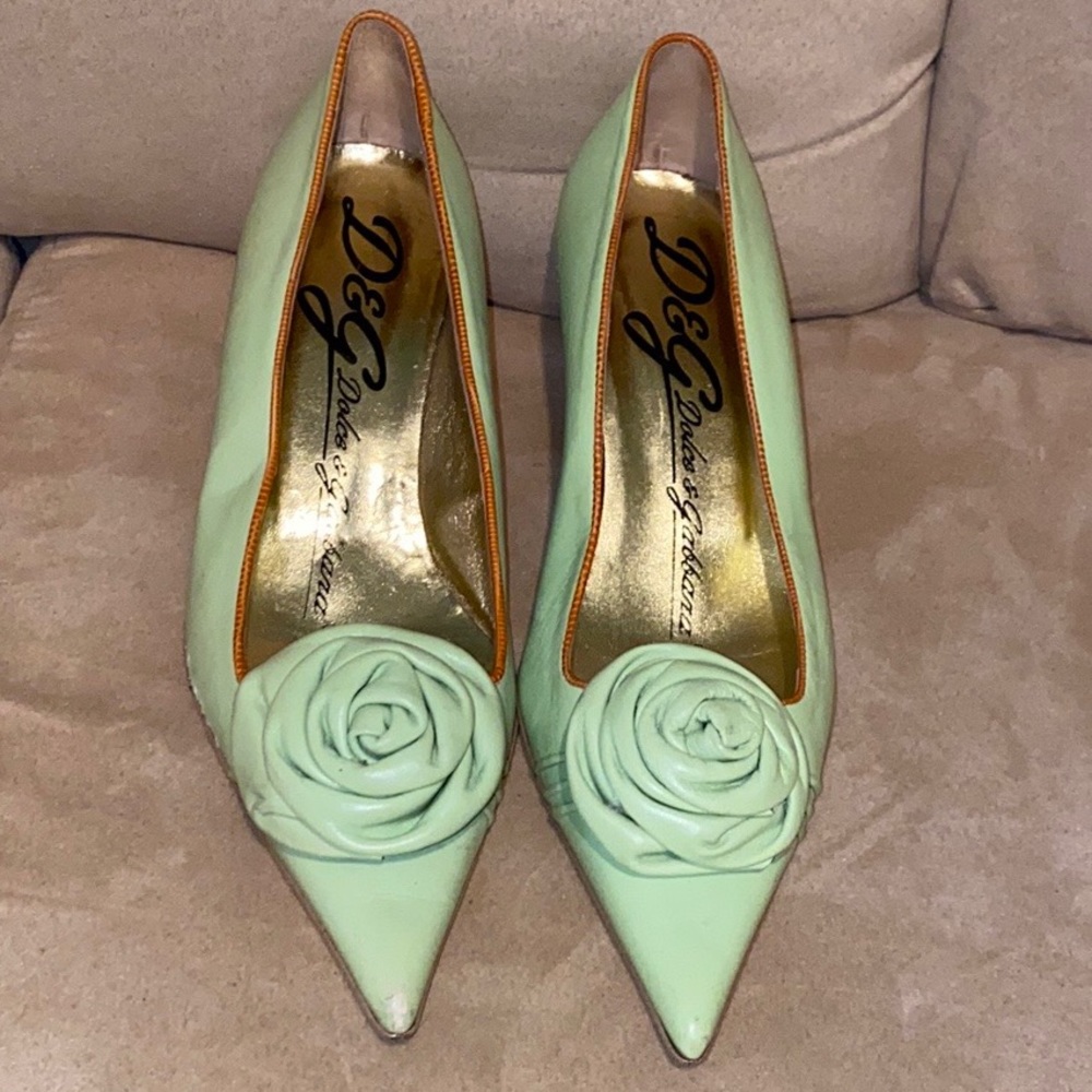 Dolce & Gabbana Vintage Kitten Heels!